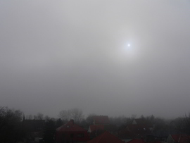 Nap ködfelhőben