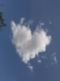 Szív alakú felhő