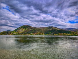A Duna másik oldalán 