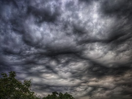 Undulatus asperatus a reggeli zápor érkezése előtt