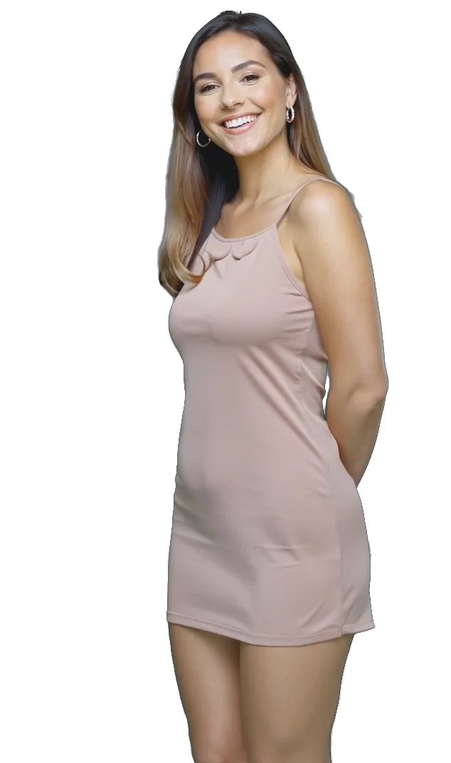 Nyári ruhát esernyővel