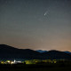 Páratlan látványt nyújtott szerda este a Lemmon-üstökös