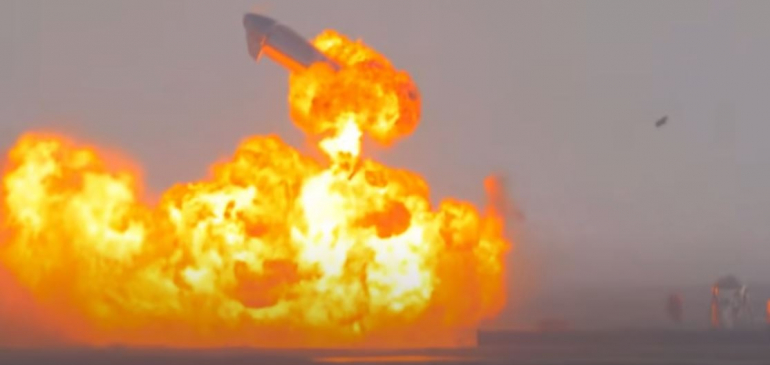 8 percet javított a SpaceX, nem azonnal robbant fel az SN10 