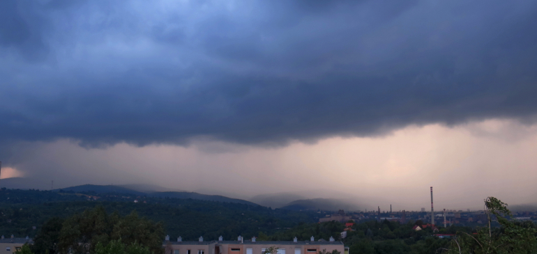 Így érkezik ma a csapadék