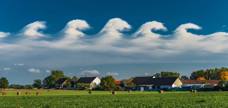 Tankönyvbe illő Kelvin-Helmholtz felhőt fotóztak Csehországban