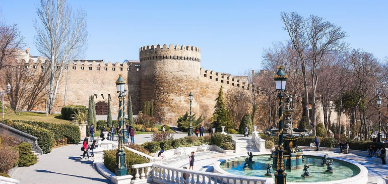 Azerbajdzsánban és Kanadában is rekord meleggel indult a tél