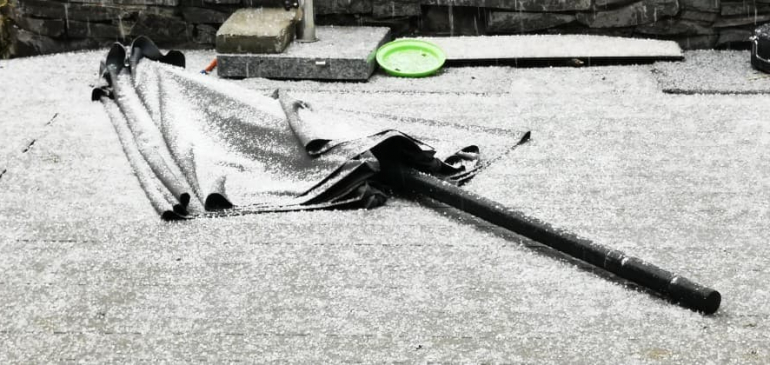 Graupel zápor szórta meg a Dunakanyart