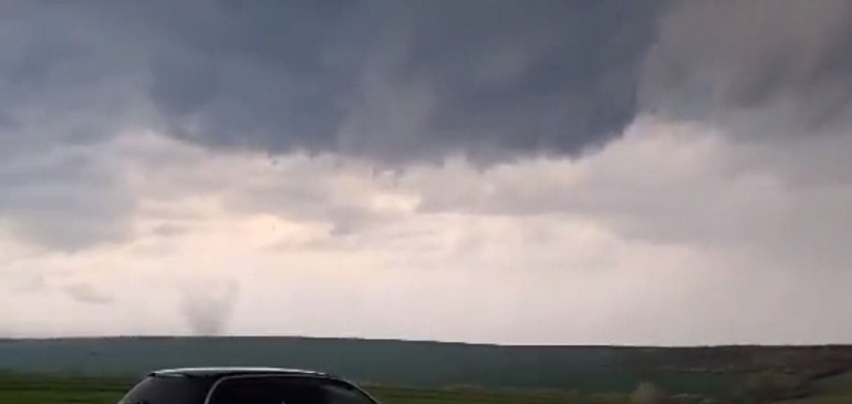 Gustnado alakult ki Emőd közelében vasárnap