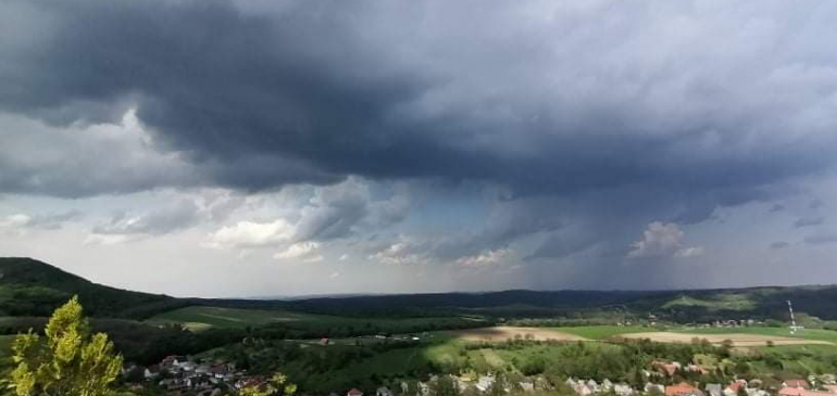 A hét negyedik napján sem maradtunk jégeső, kiadós zivatar nélkül