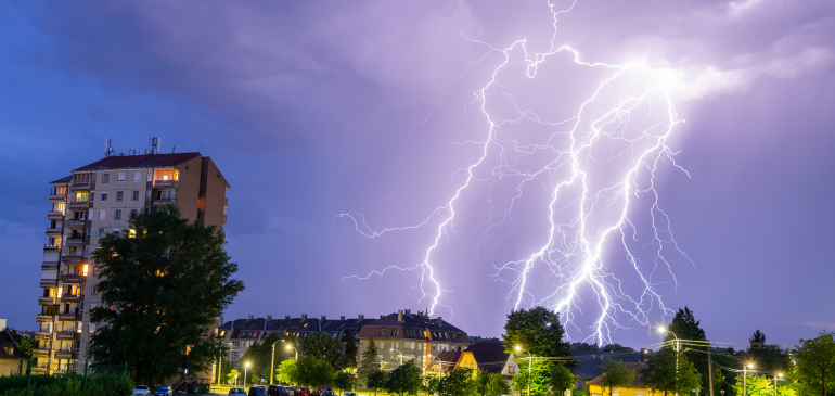 Zivatarok törték meg a csendet a Dunántúlon szerda este