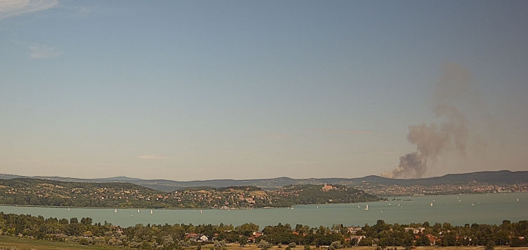 Gabonatűz ütött ki a Balatonnál