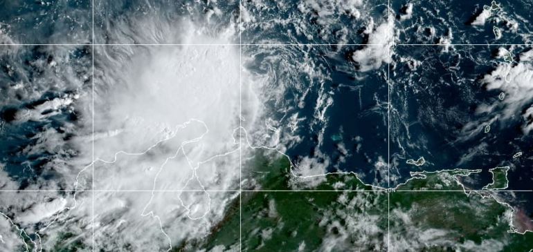 Kubára és Floridára csaphat le a következő hurrikán