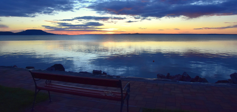 Végre emelkedik a Balaton vízszintje