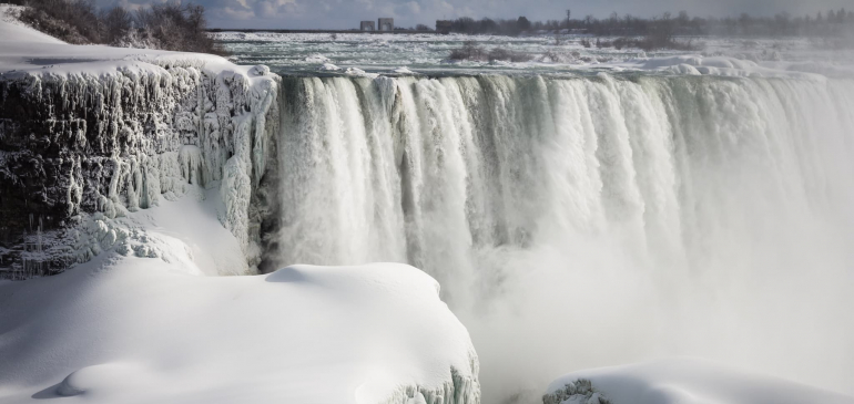 Részben befagyott a Niagara-vízesés