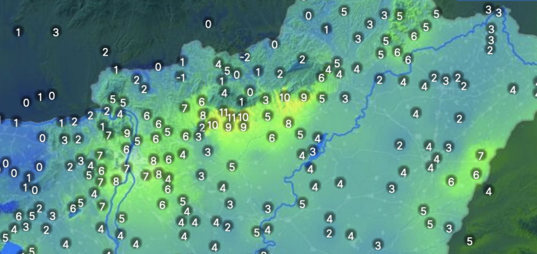 Főnszél fűtötte hétfő reggel a Mátra lábát