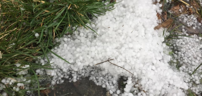 Néhol kiadós jégeső kísérte a tavaszias zivatarokat