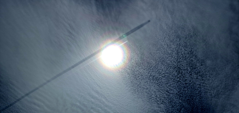 Napkoszorú díszelgett az égen