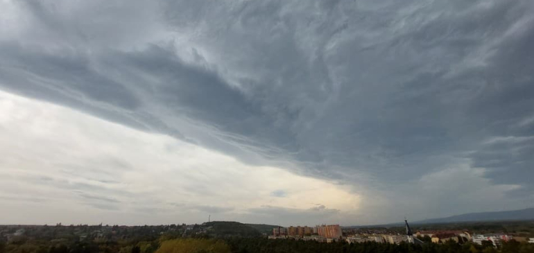 Tombolt a szél: 80-100 km/órás lökéseket is mértünk