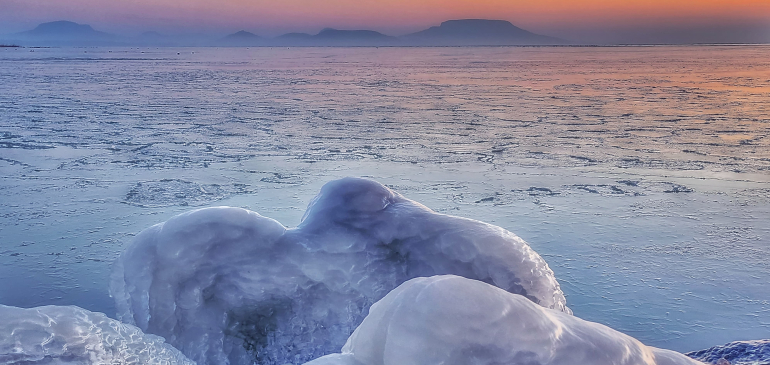 Elkezdett befagyni a Balaton