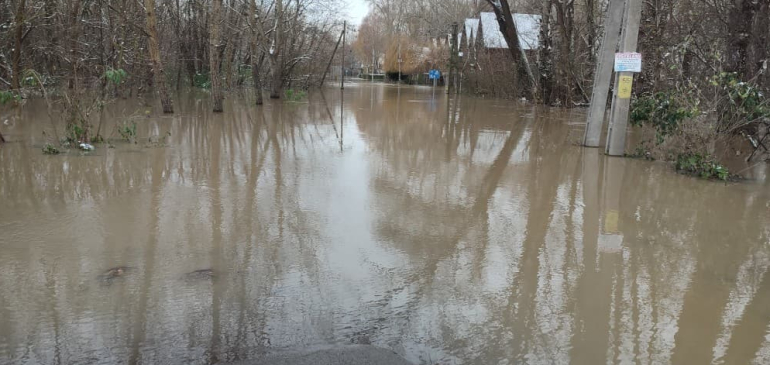 Újra árad a Tisza, jelentős árhullám érkezett a folyó felső szakaszára