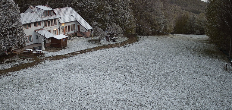 Péntek reggelre kifehéredett Bánkút