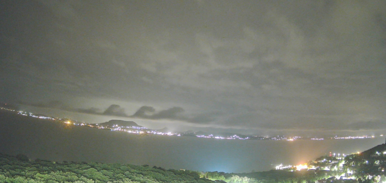 Kelvin-Helmholtz felhők hullámoztak át a Balaton fölött