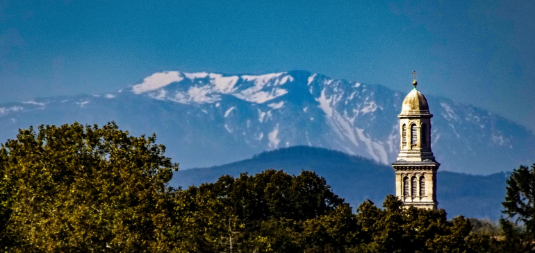 Így fest a Schneeberg havas csúcsa a szeptemberi napsütésben