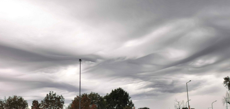 Látványos undulatus asperatus felhőket hozott a szombati front