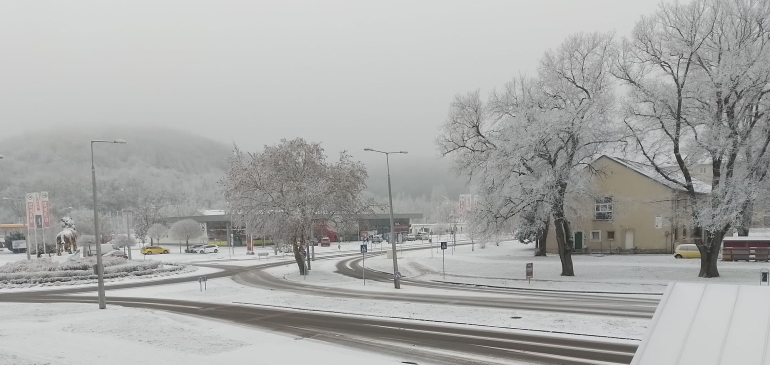 Ipari hó borította be Kazincbarcikát