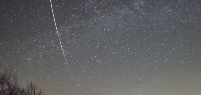 Nagyon hosszú meteor húzott el éjjel felettünk