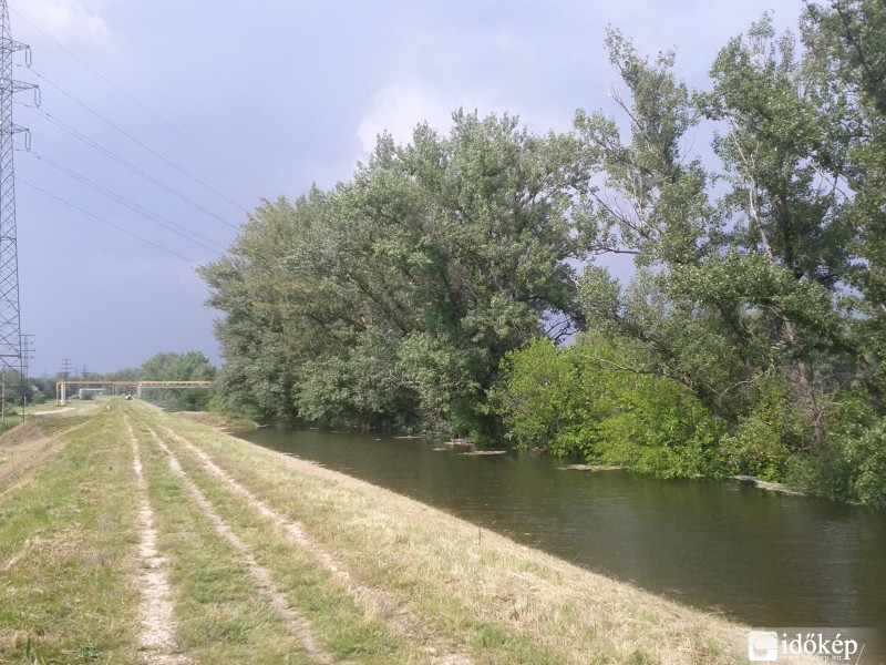 Győr, Ipar-csatorna (ÁTI raktárral szemben)