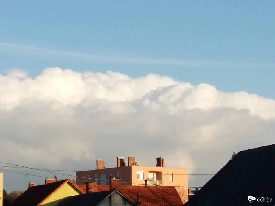 Felhőréteg  >  november 