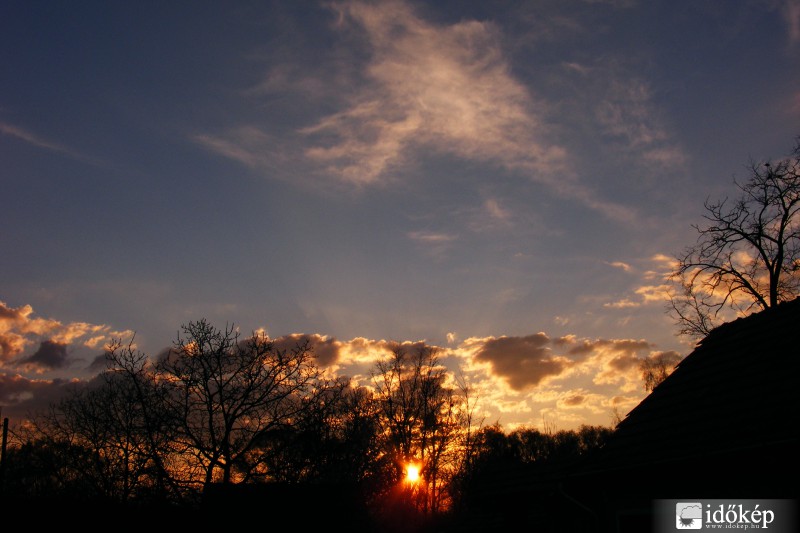 Március végi napnyugta