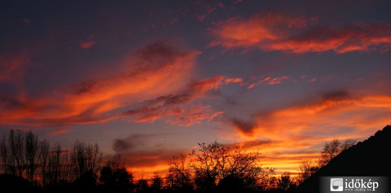 Őszi naplemente