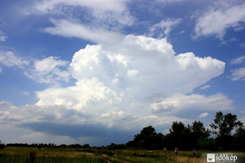 Zivatarfelhő Ónod határában - 2012.06.09.