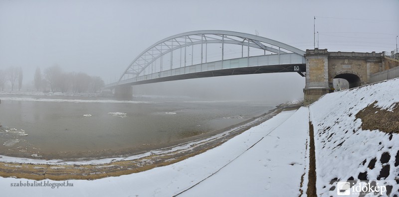 Reggeli köd Szegeden