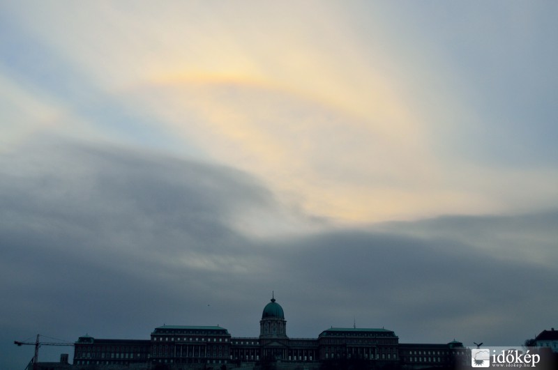 CZA napnyugta közben