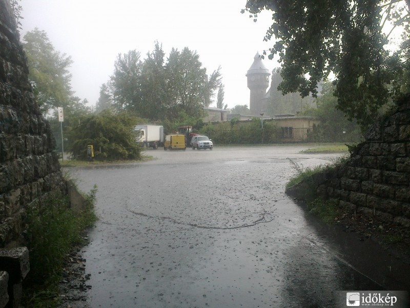felhőszakadás római part -Cyclonerik