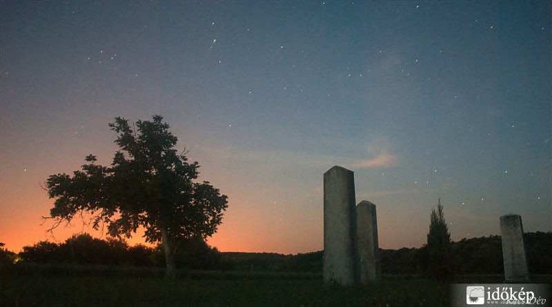 Éjszaka a temetőben