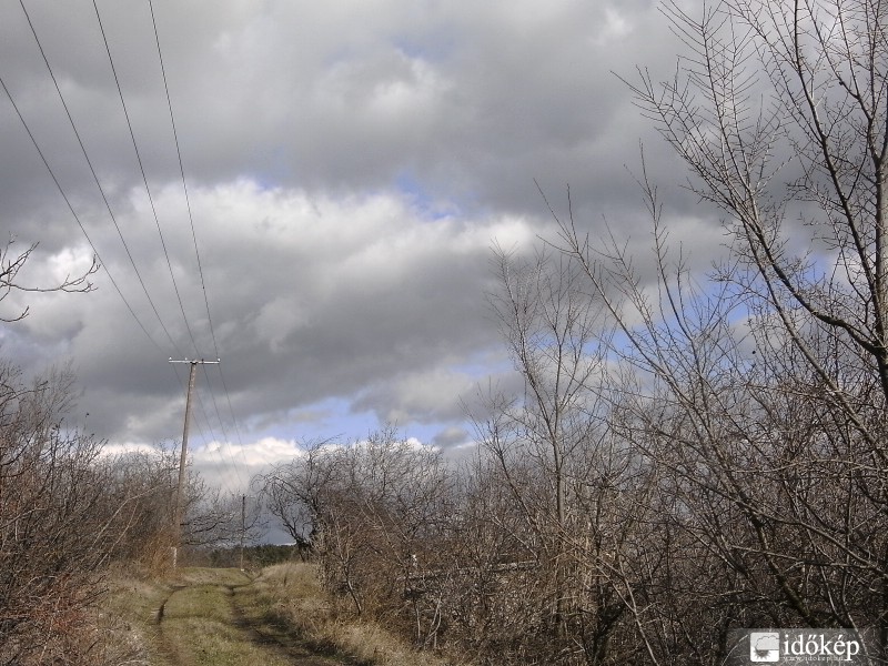 Baglyasból a hidegbetörés felhőzete 1