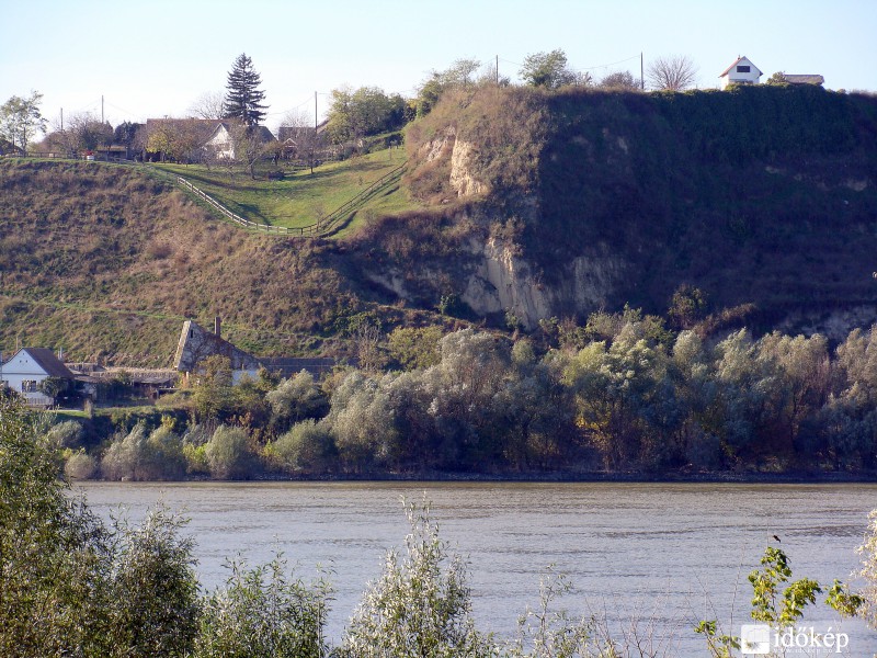 A Duna túlpartján