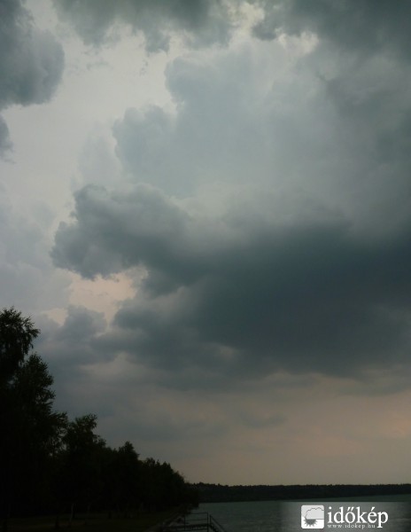 Mielőtt lecsapott a vihar Balatonkenesére (Július 08.)