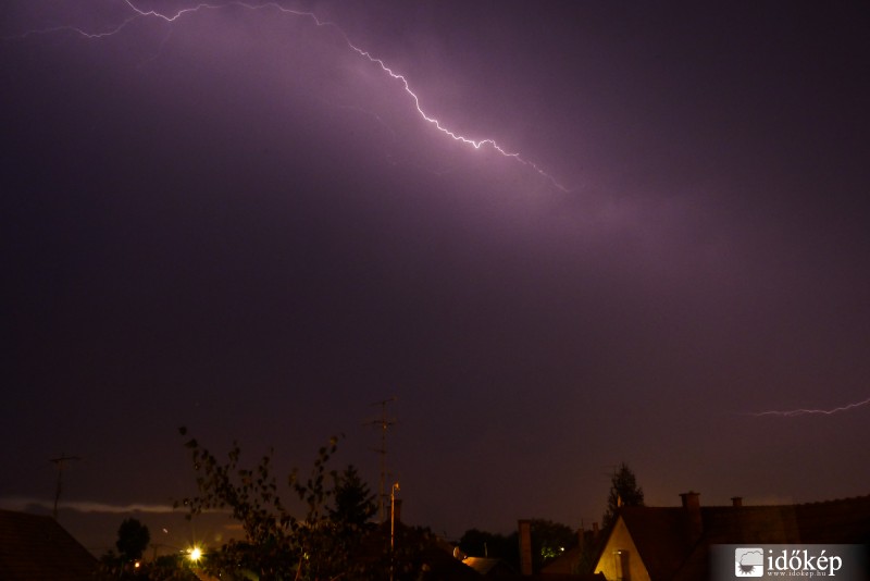 Felhővillám Orosháza felett