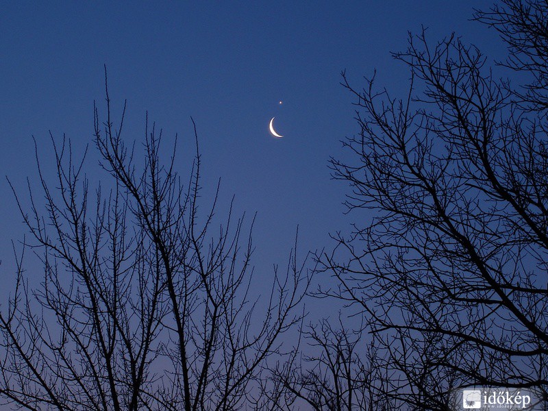 Holdsarló és Vénusz