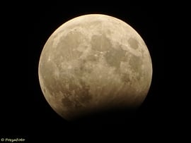 A ma esti részleges holdfogyatkozás maximáli fázisa 22:14-kor