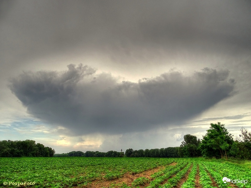Zivatarfelhő (Cumulonimbus)