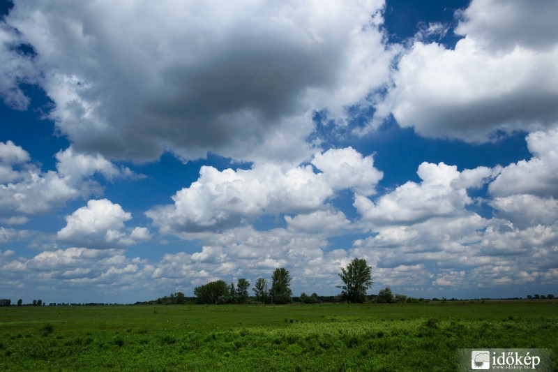 Felhőszőnyeg