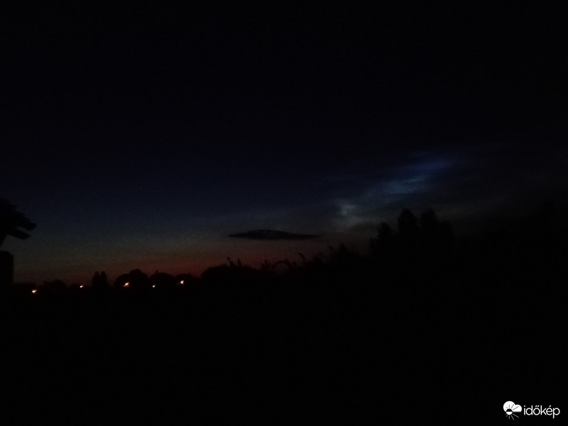 Világító felhők Létavértes