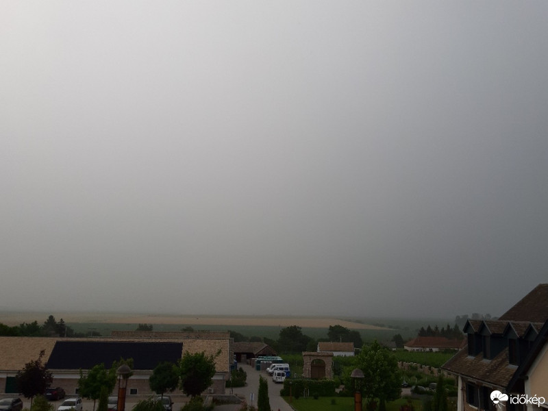 Várdomb