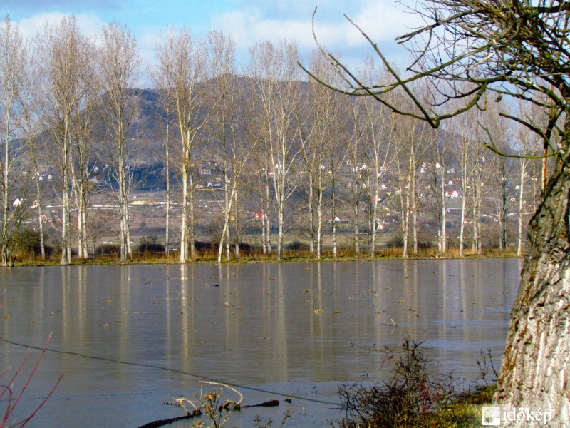 Befagyott \"legelő\" februárban 2